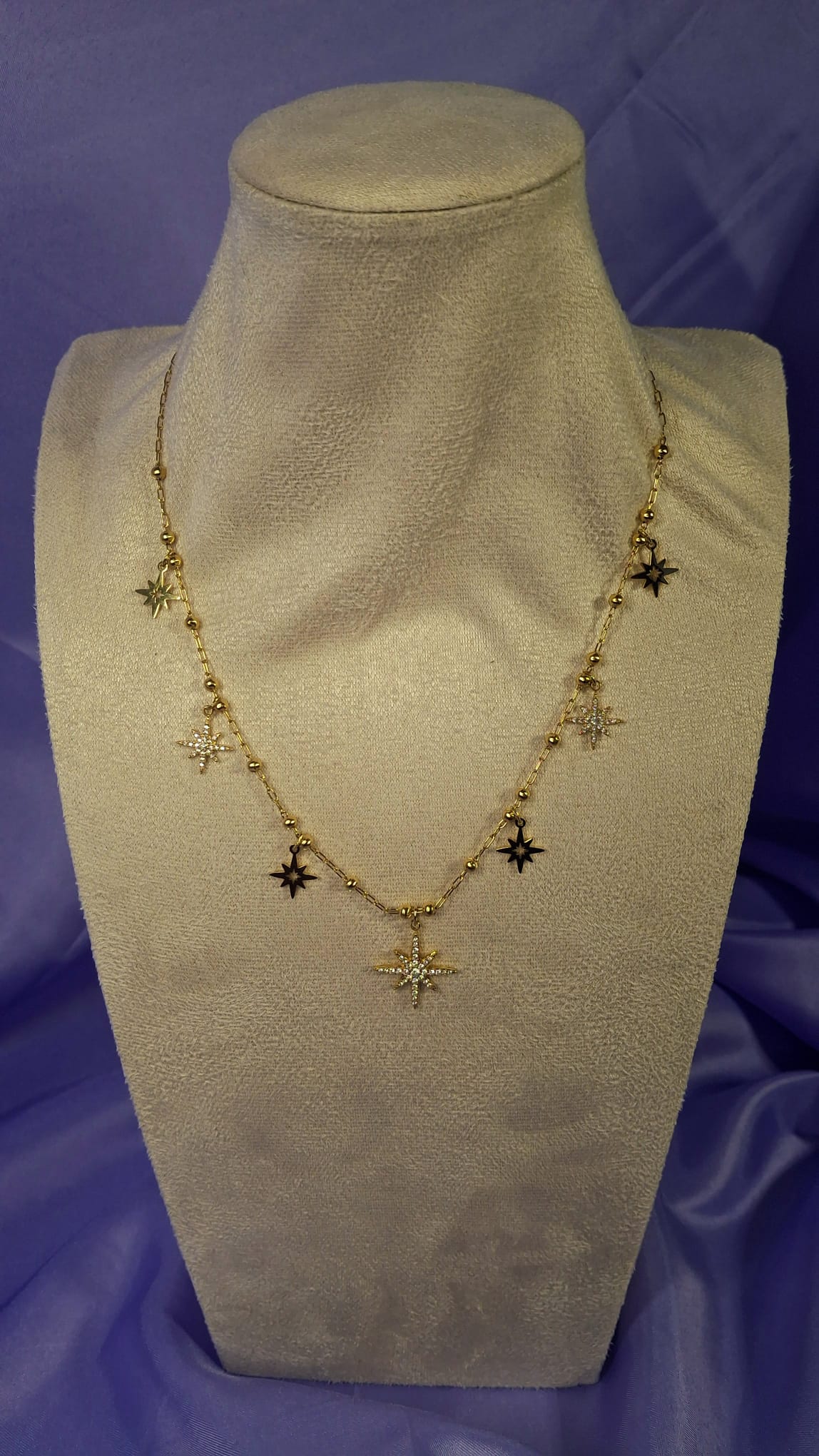 Collier Nova