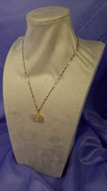 Collier Bloom